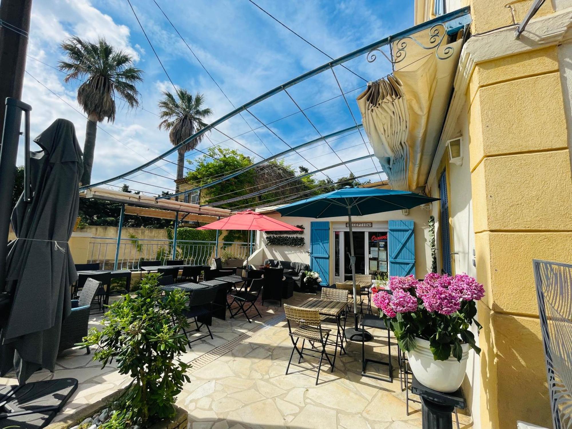 Hotel L'Escale Au Soleil แซงเตกูลฟ์ ภายนอก รูปภาพ