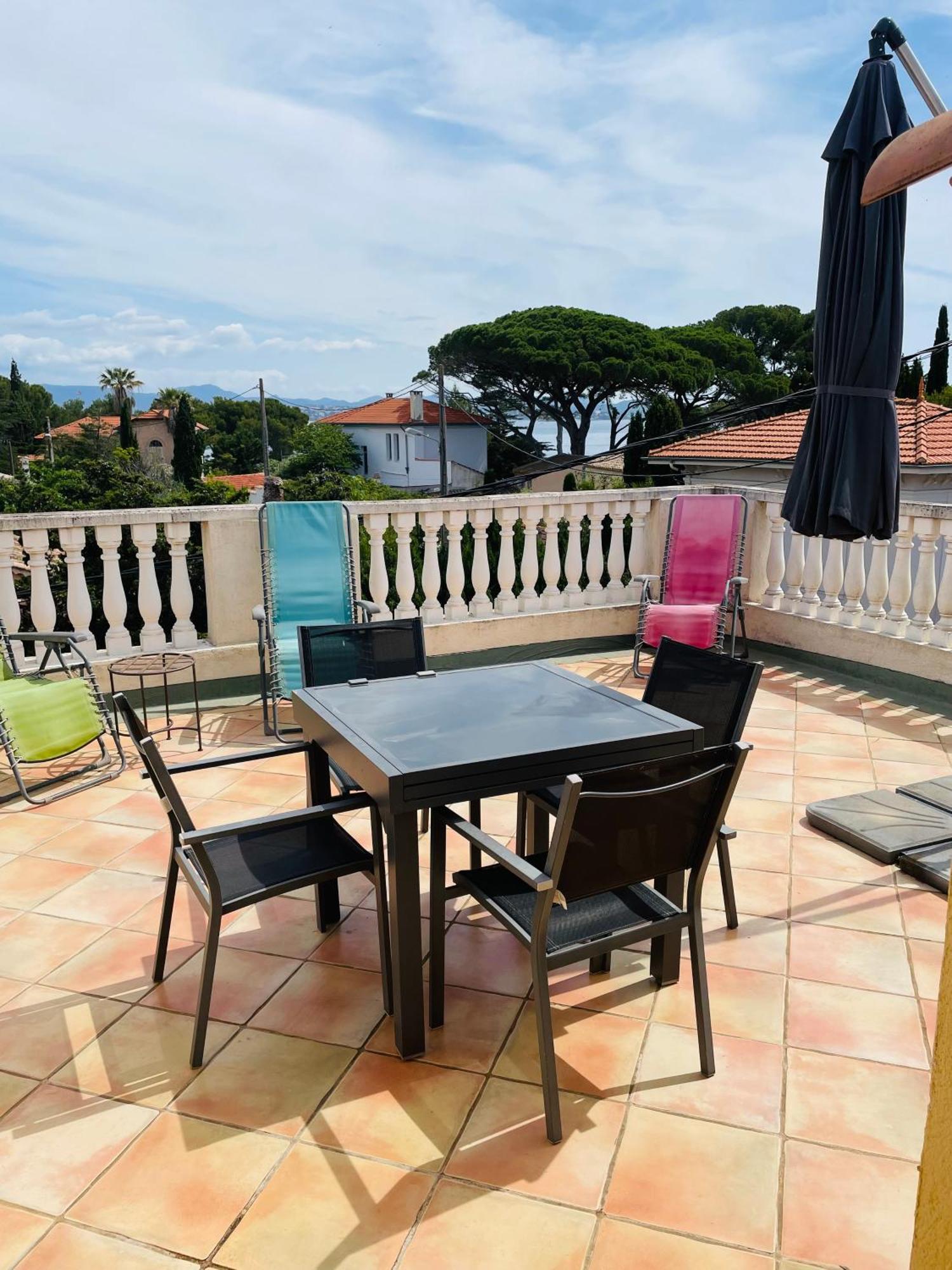 Hotel L'Escale Au Soleil แซงเตกูลฟ์ ภายนอก รูปภาพ