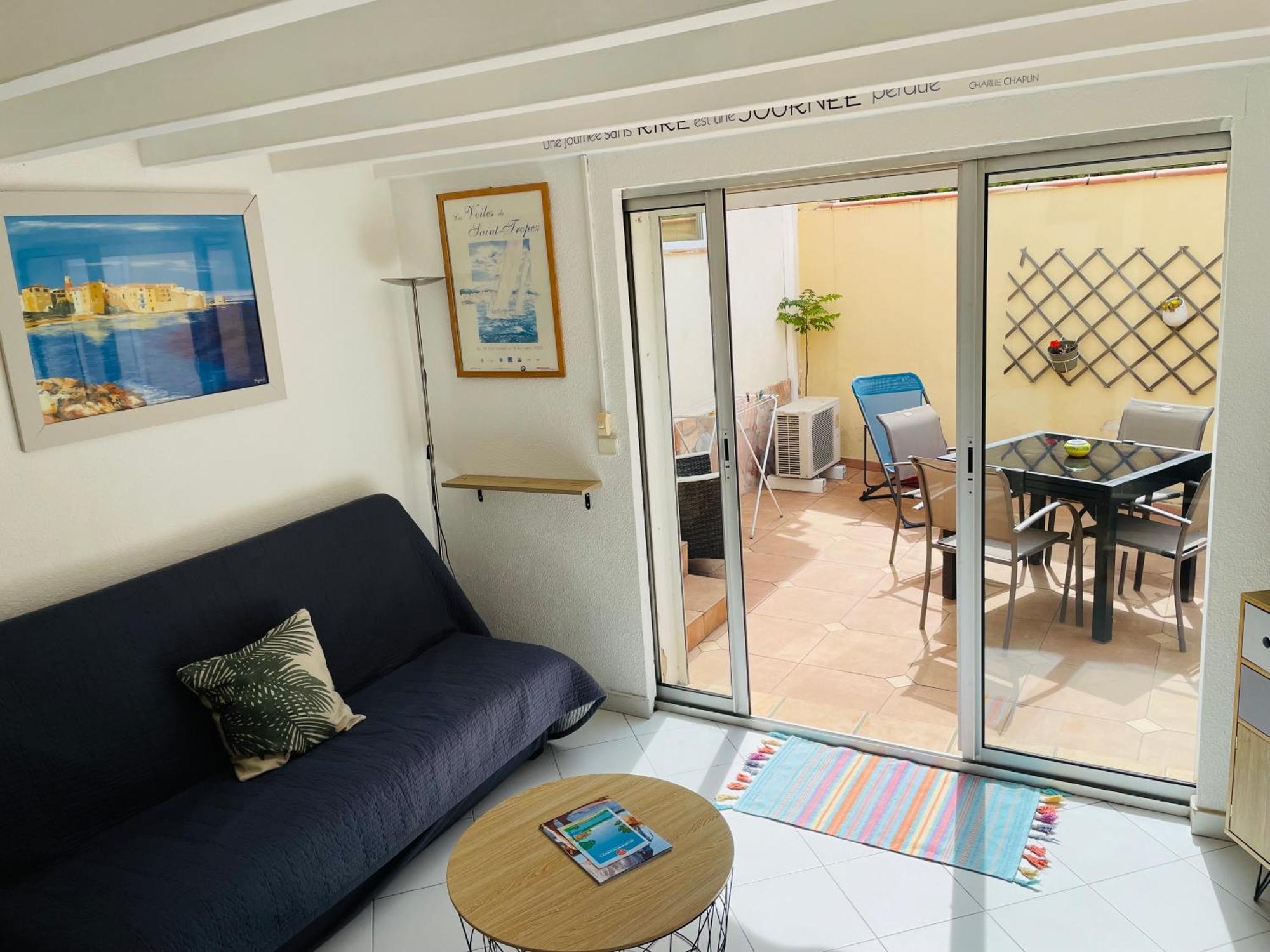 Hotel L'Escale Au Soleil แซงเตกูลฟ์ ภายนอก รูปภาพ