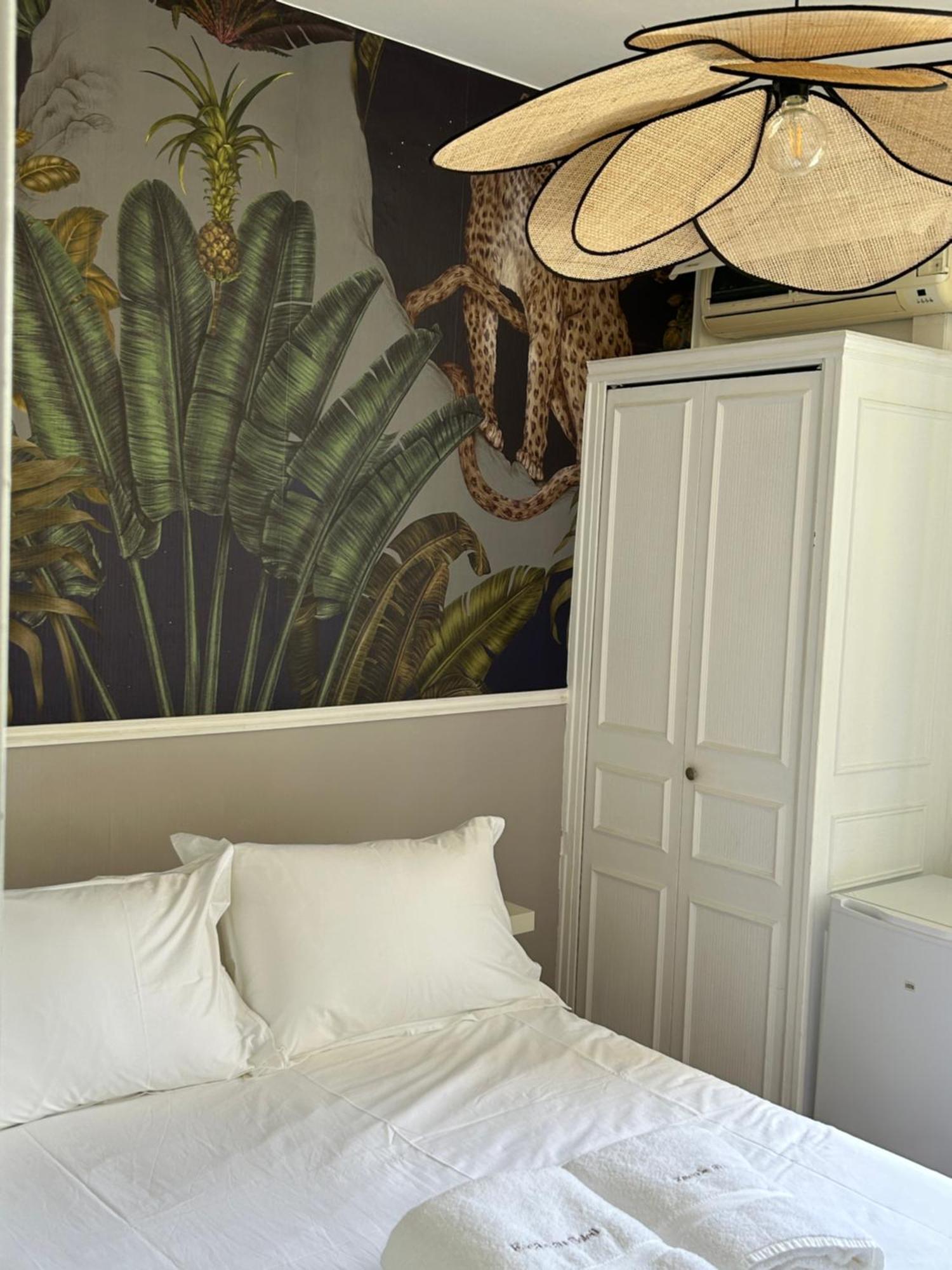 Hotel L'Escale Au Soleil แซงเตกูลฟ์ ภายนอก รูปภาพ